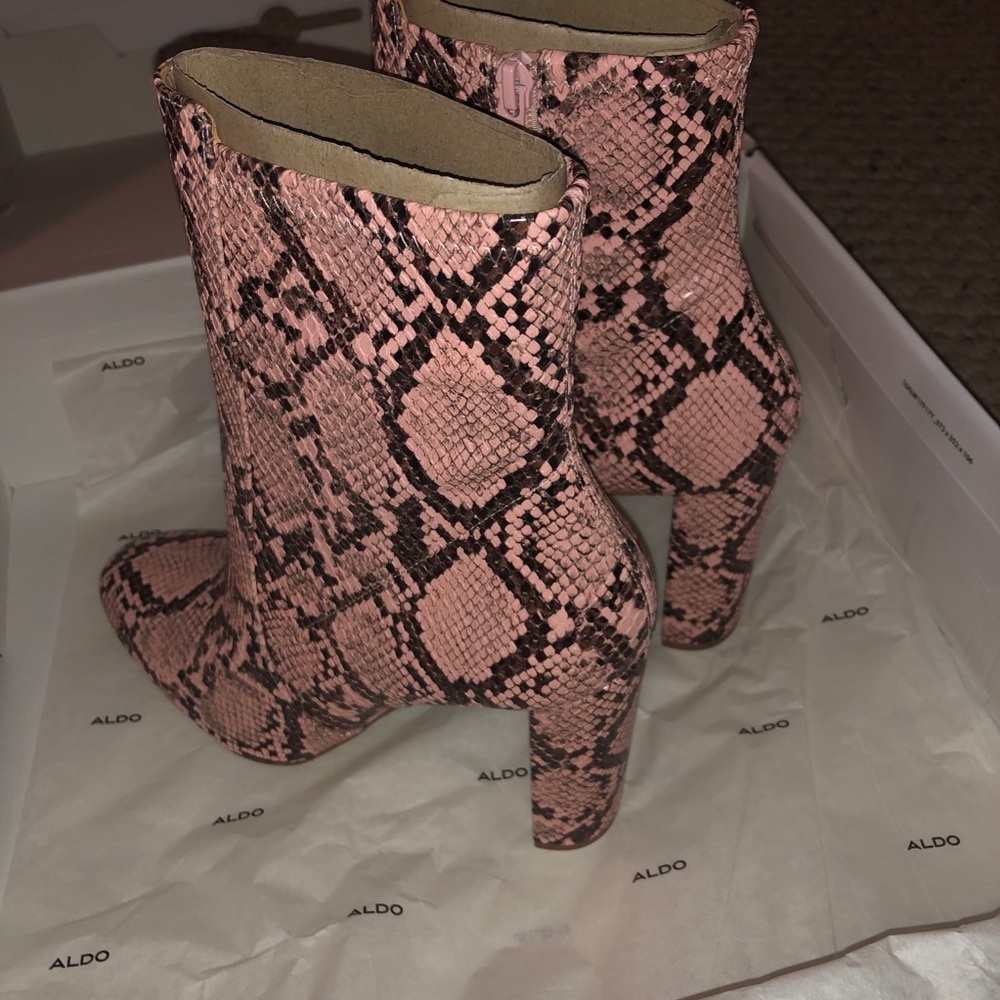 Snakeskin booties - Picture 3 of 5